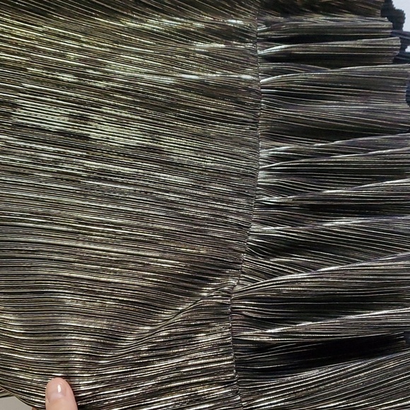 Anthropologie Shine Peplum Top size Medium - Picture 7 of 7